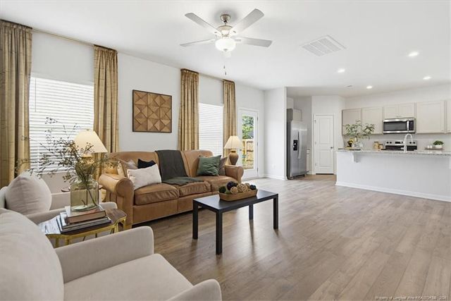 594 Melbourne Drive, Raeford, NC 28376