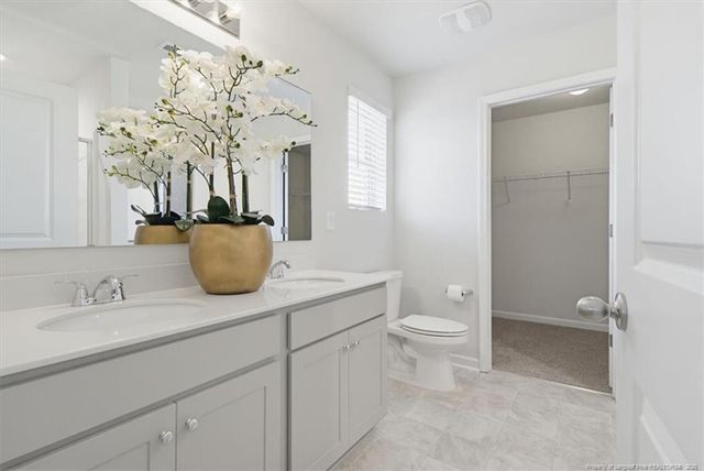 594 Melbourne Drive, Raeford, NC 28376