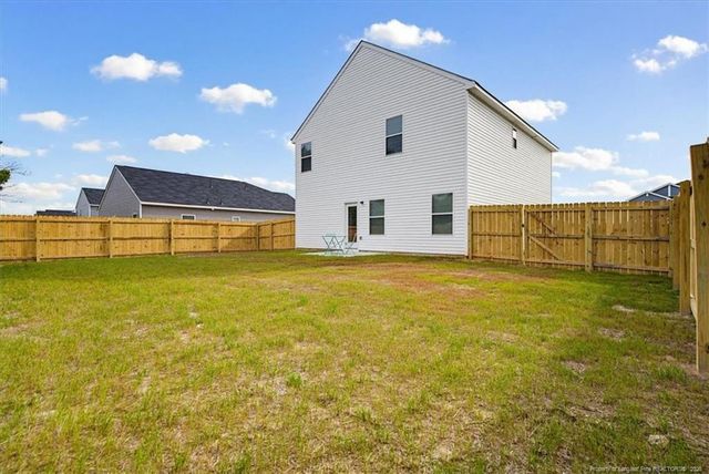 594 Melbourne Drive, Raeford, NC 28376