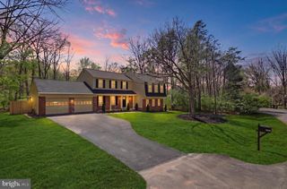 12131 HOLLY KNOLL CIR, Great Falls, VA 22066