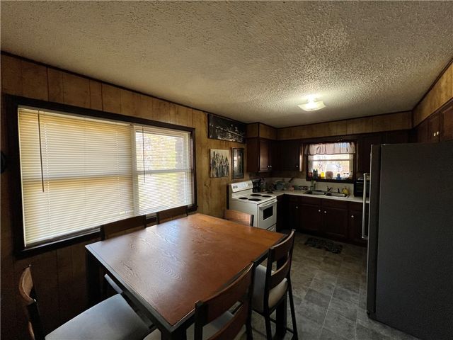 350 Madison 1973, Huntsville, AR 72740