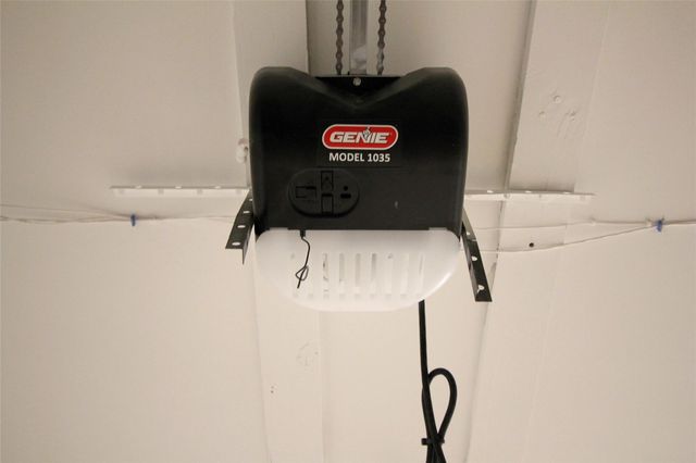 20074 Crazy Horse Circle Drive, Katy, TX 77449