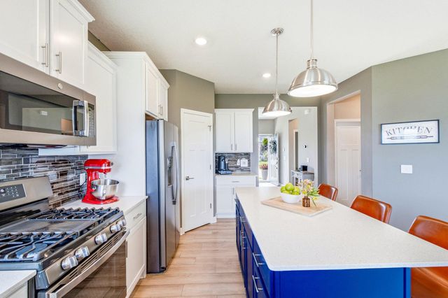 2113 Itasca Circle, Lino Lakes, MN 55038