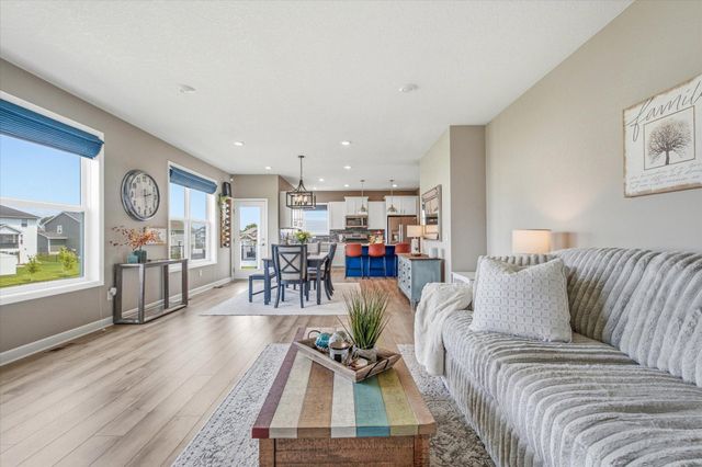 2113 Itasca Circle, Lino Lakes, MN 55038