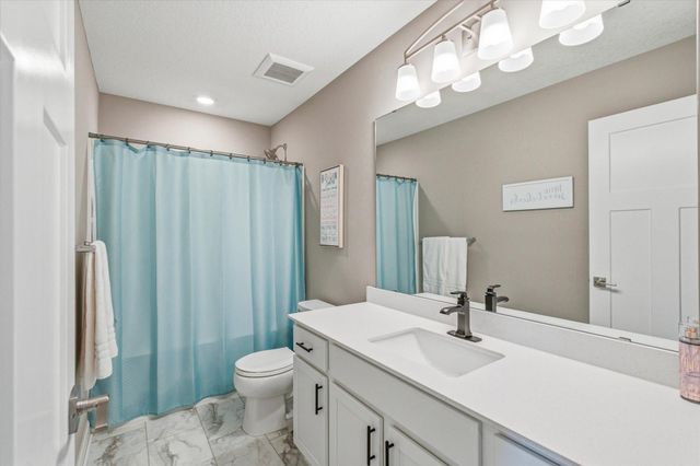 2113 Itasca Circle, Lino Lakes, MN 55038