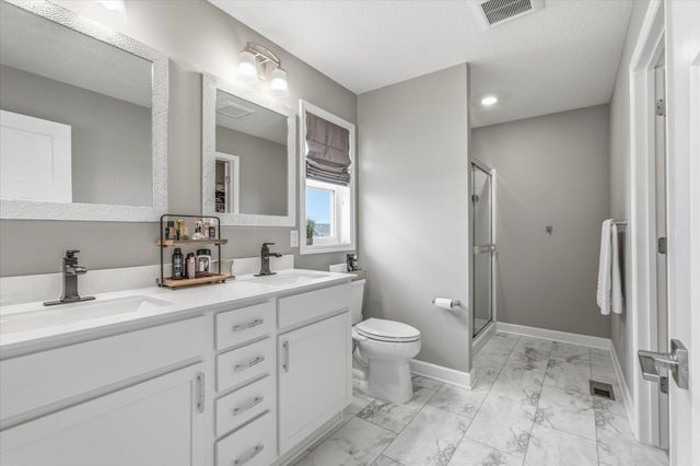 2113 Itasca Circle, Lino Lakes, MN 55038
