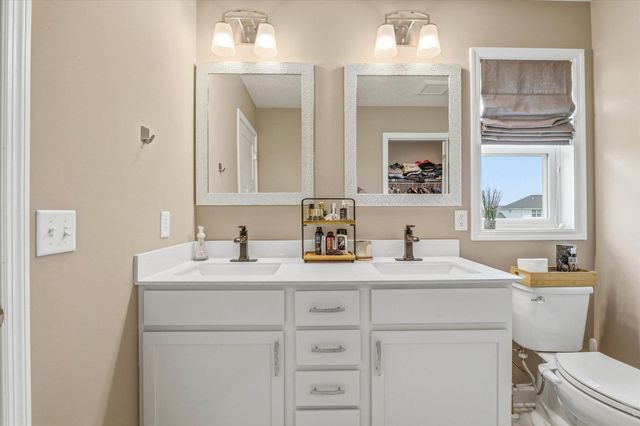 2113 Itasca Circle, Lino Lakes, MN 55038