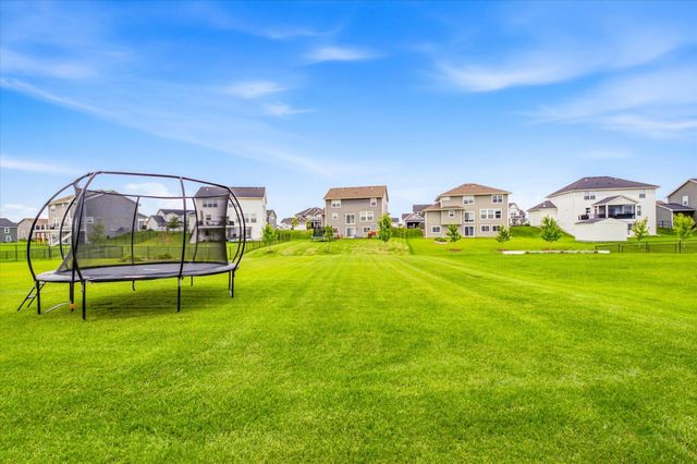2113 Itasca Circle, Lino Lakes, MN 55038