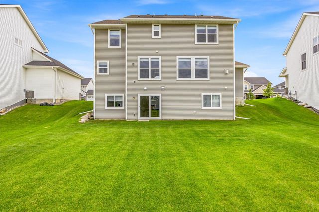 2113 Itasca Circle, Lino Lakes, MN 55038