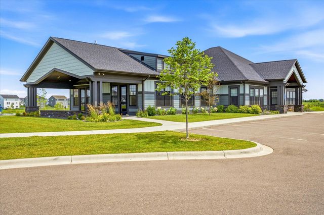 2113 Itasca Circle, Lino Lakes, MN 55038