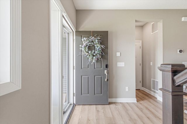 2113 Itasca Circle, Lino Lakes, MN 55038