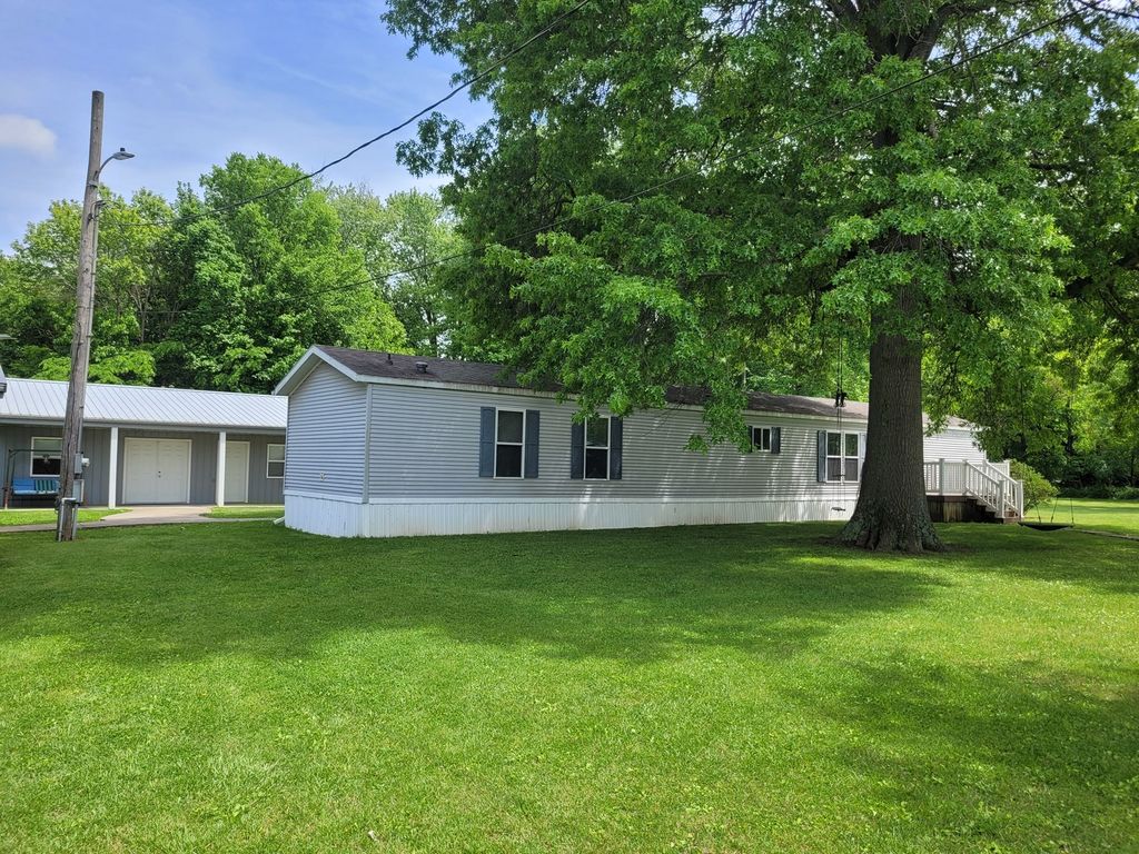Image 35 of property listing at 2916 S 13th Street, Mt Vernon, IL 62864