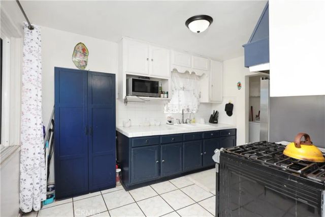 13215 Jarvis, Los Angeles, CA 90061