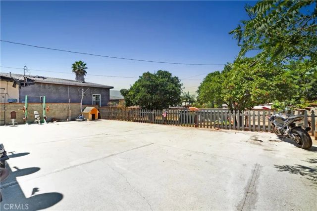 13215 Jarvis, Los Angeles, CA 90061