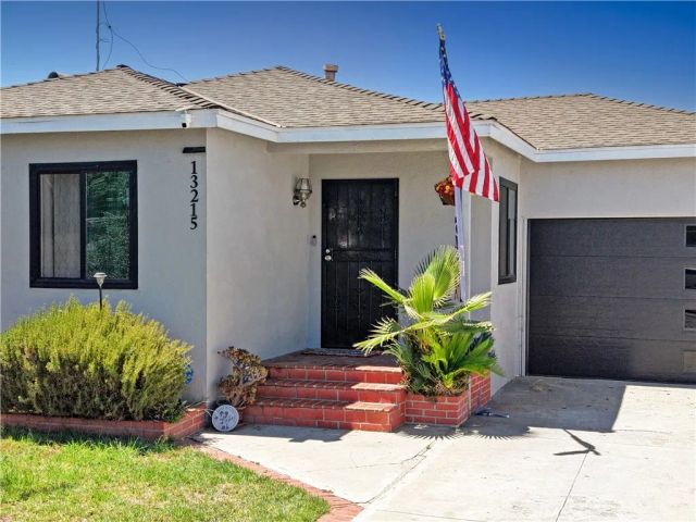13215 Jarvis, Los Angeles, CA 90061