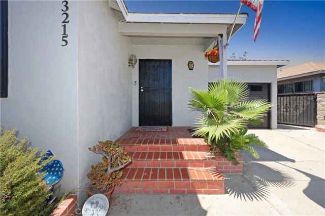 13215 Jarvis, Los Angeles, CA 90061