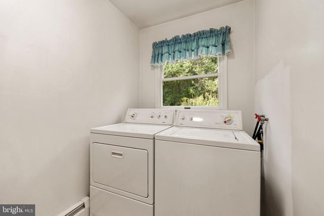 10838 HENDERSON RD, Fairfax Station, VA 22039