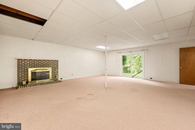 10838 HENDERSON RD, Fairfax Station, VA 22039