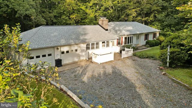 10838 HENDERSON RD, Fairfax Station, VA 22039