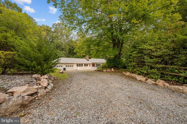 10838 HENDERSON RD, Fairfax Station, VA 22039