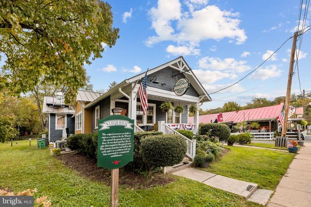10838 HENDERSON RD, Fairfax Station, VA 22039