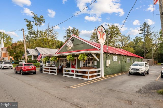 10838 HENDERSON RD, Fairfax Station, VA 22039