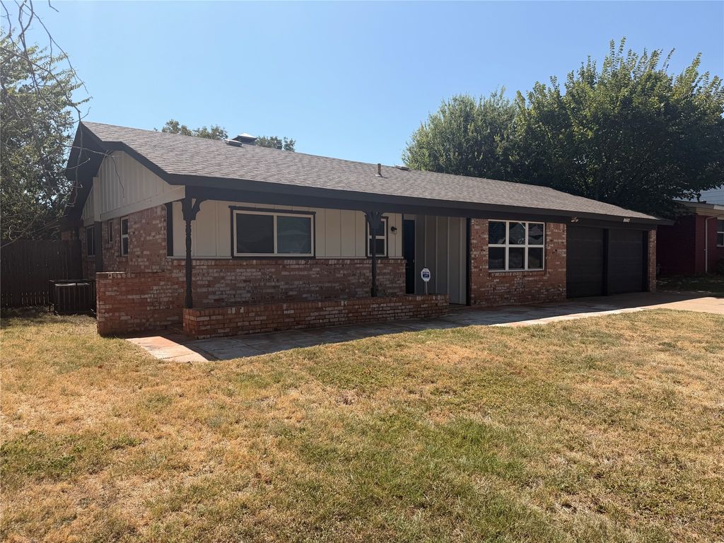725 Willow Street, Hurst, TX 76053 — photo 2