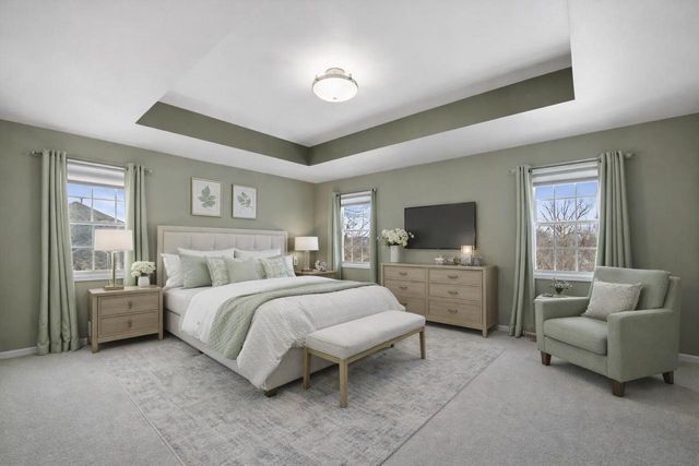 227 Shore CIRCLE, Oconomowoc, WI 53066