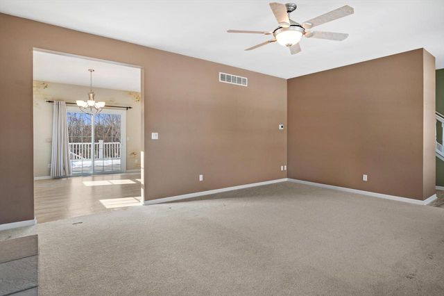 227 Shore CIRCLE, Oconomowoc, WI 53066