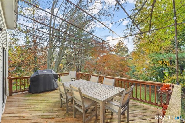 47 Hollow Tree Ridge Road 47, Darien, CT 06820