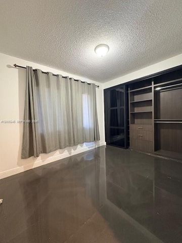 8019 Lake Dr 103, Doral, FL 33166