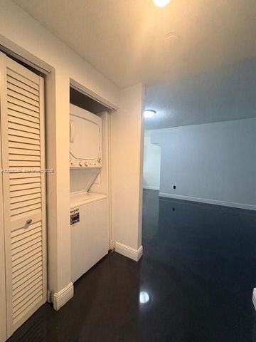 8019 Lake Dr 103, Doral, FL 33166