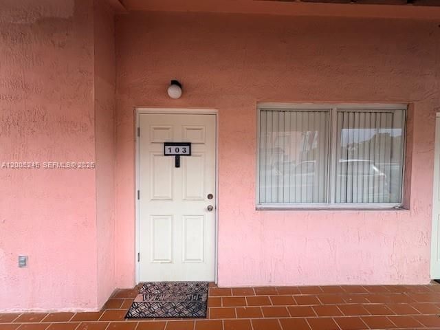 8019 Lake Dr 103, Doral, FL 33166