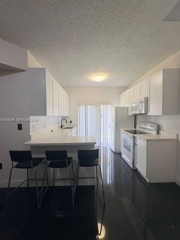 8019 Lake Dr 103, Doral, FL 33166