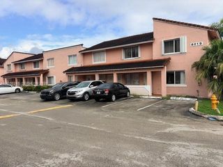 8019 Lake Dr 103, Doral, FL 33166