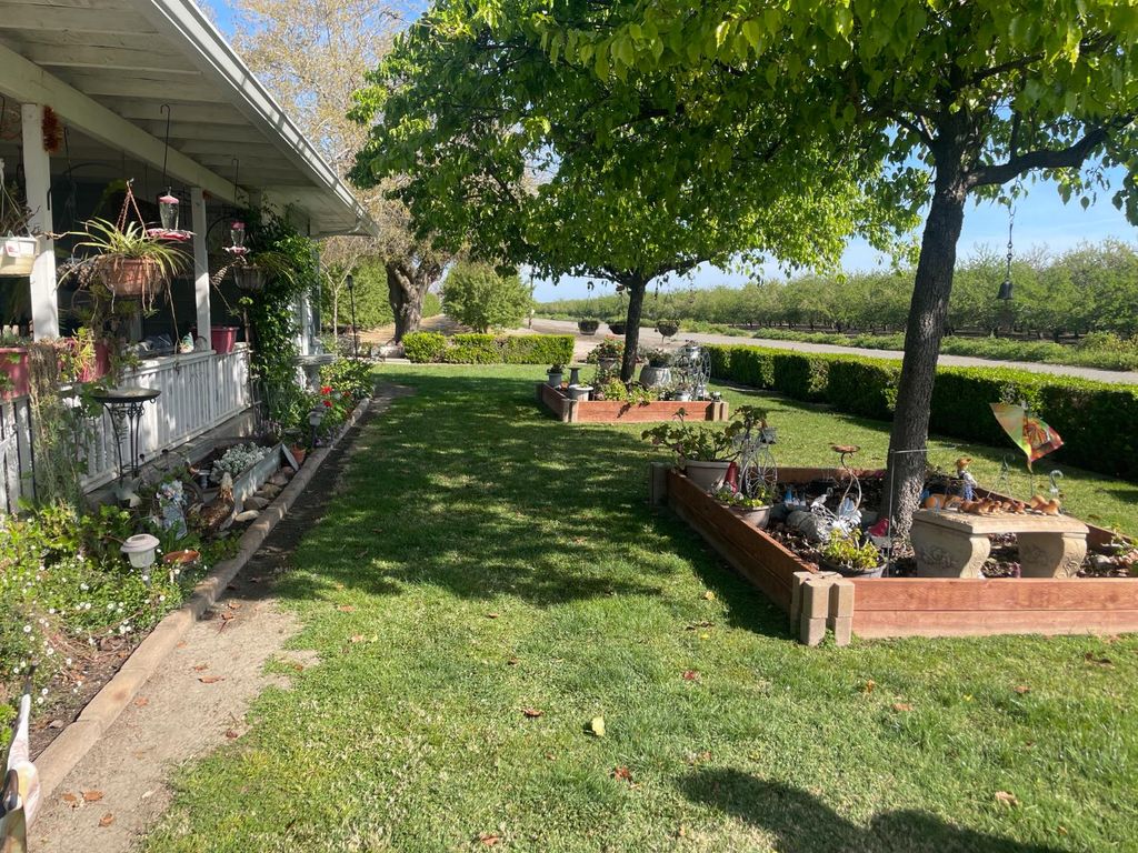 Image 2 of property listing at 6742 Road 8 1/2, Firebaugh, CA 93622