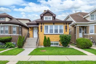 7845 W CRESSETT Drive, Elmwood Park, IL 60707