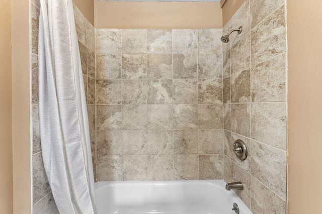 4928 4th Street NE, Columbia Heights, MN 55421