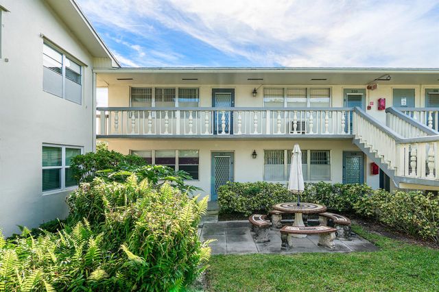 329 Markham O, Deerfield Beach, FL 33442