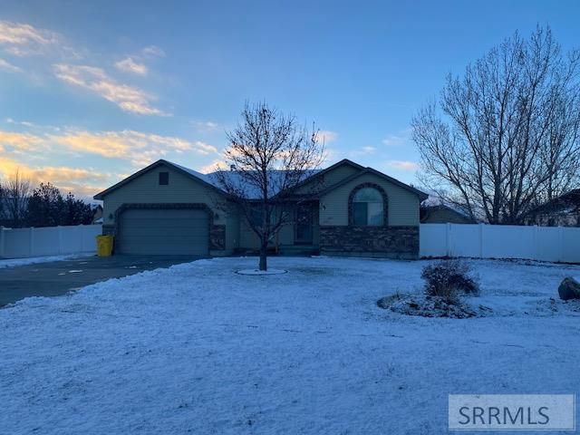 5 N Oak Circle, Rigby, ID 83442