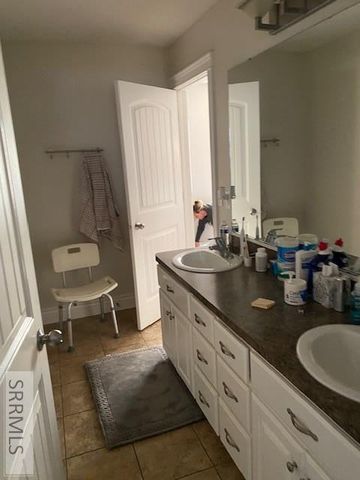 5 N Oak Circle, Rigby, ID 83442