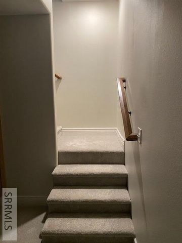 5 N Oak Circle, Rigby, ID 83442