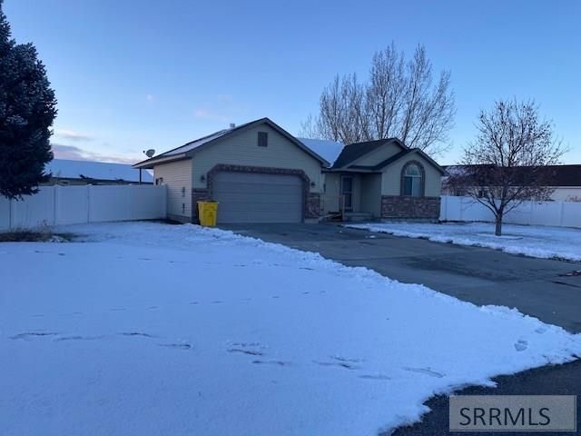 5 N Oak Circle, Rigby, ID 83442