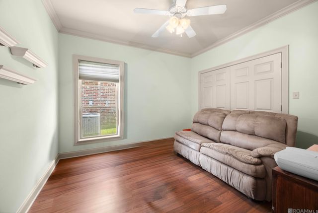 14176 Twelve Oaks Dr, Walker, LA 70785