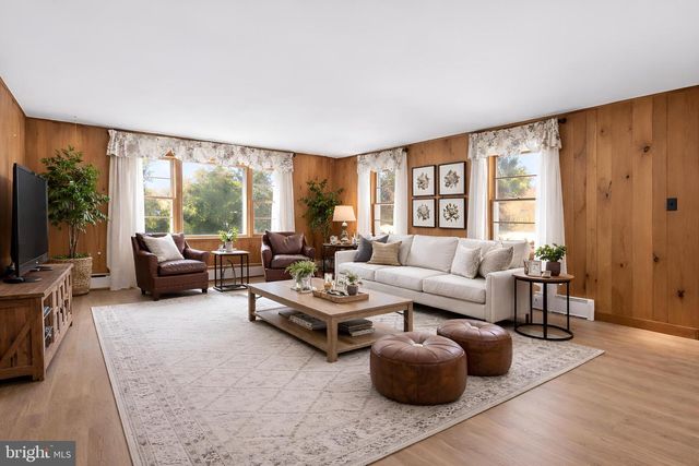 2115 W MAIN ST, Stroudsburg, PA 18360