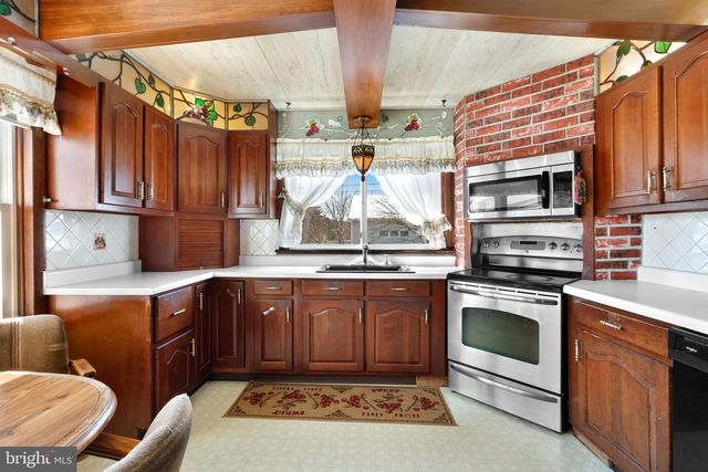 2115 W MAIN ST, Stroudsburg, PA 18360