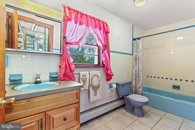 2115 W MAIN ST, Stroudsburg, PA 18360