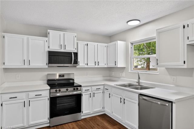 3109 Iris Place, Greensboro, NC 27405