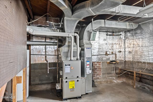 5 Glenbrook Road, Glenville, NY 12302