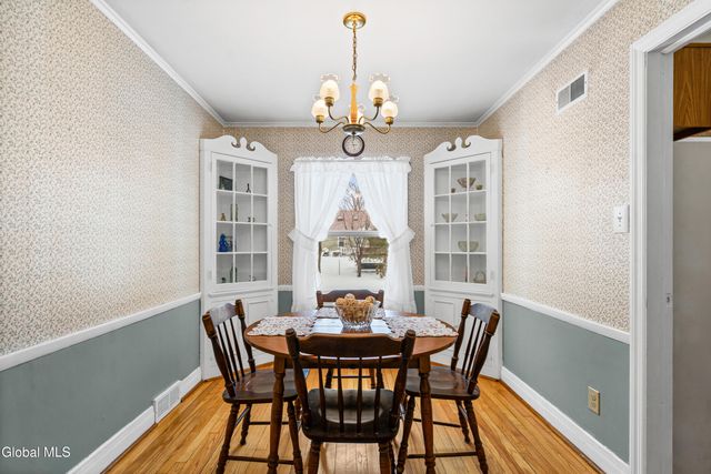 5 Glenbrook Road, Glenville, NY 12302